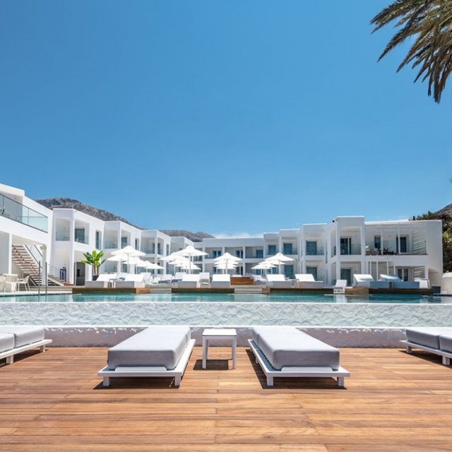 Boutique hotel KANTOUNI BEACH ****